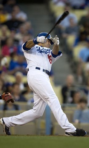 Andre Ethier Runs To Right Field  Dodgers, Dodgers baseball, Los angeles  dodgers