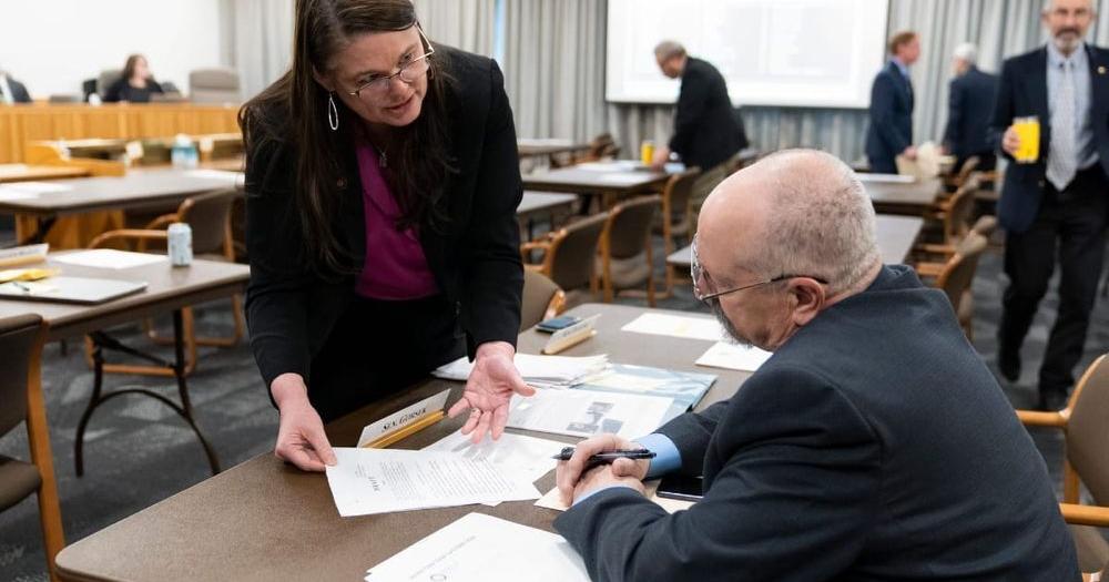 Some states offer domestic violence defenses to parents charged with failing to prevent child abuse. Should Oregon?