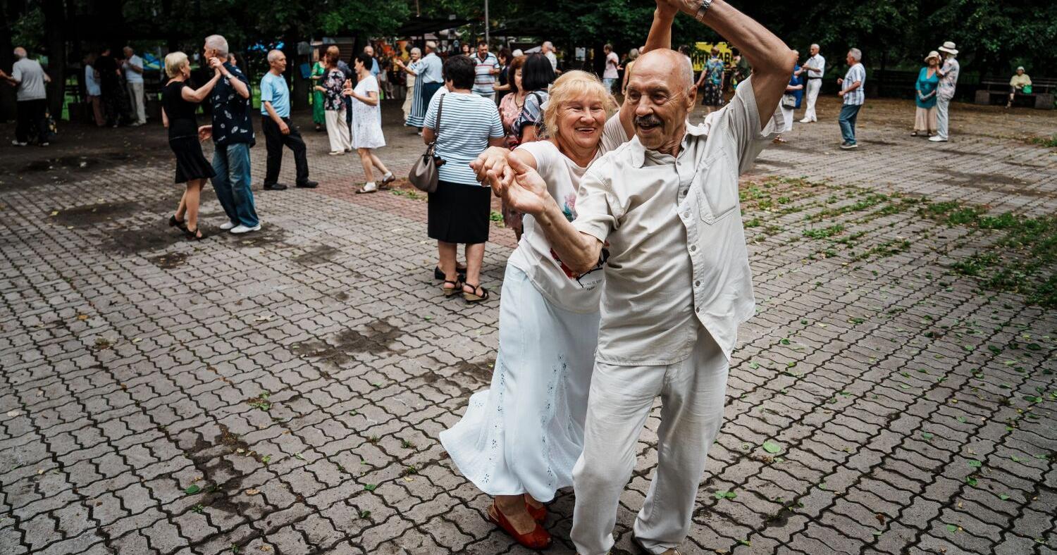 Sleepless in Kyiv: In Ukraine's capital, the stress of war weighs on everyone. How do people cope? - Vimarsana News