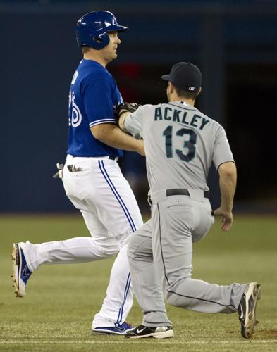 Mariners' Luis Castillo blanks Blue Jays in Game 1