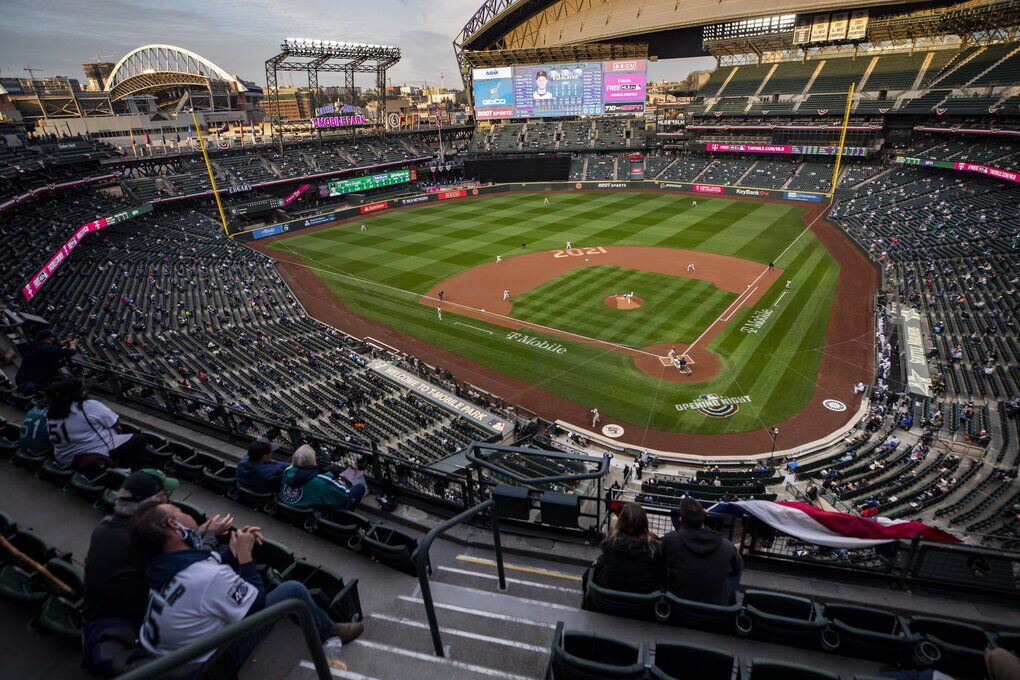 Hours before first pitch, S.F. Giants fans revel at the chance to