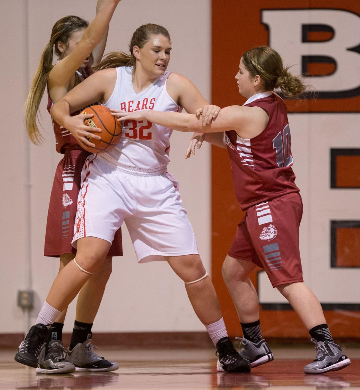 Prep Focus Brewster Boys Okanogan Girls Post Statement Wins Sports Wenatcheeworld Com