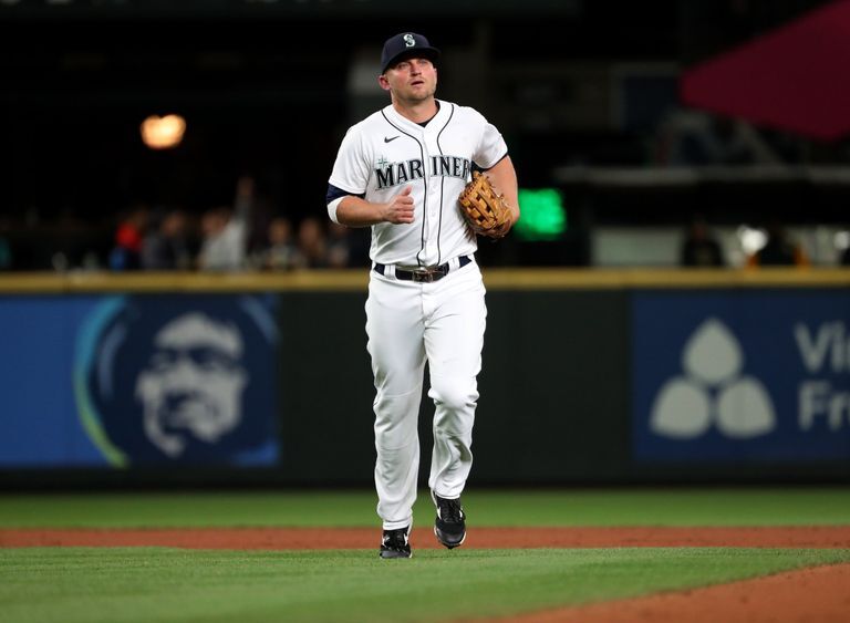 Seager unsure of Mariners future: I haven't talked to GM in
