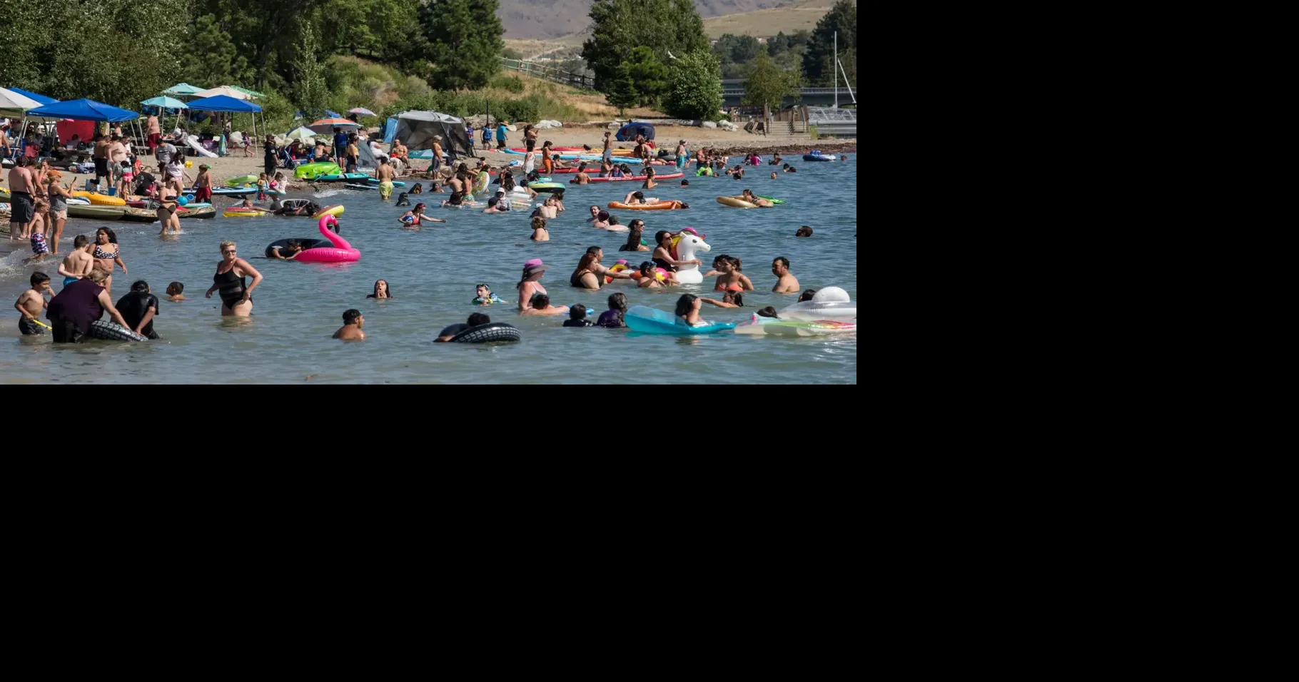 Lake Chelan beach - Wenatchee World (copy)