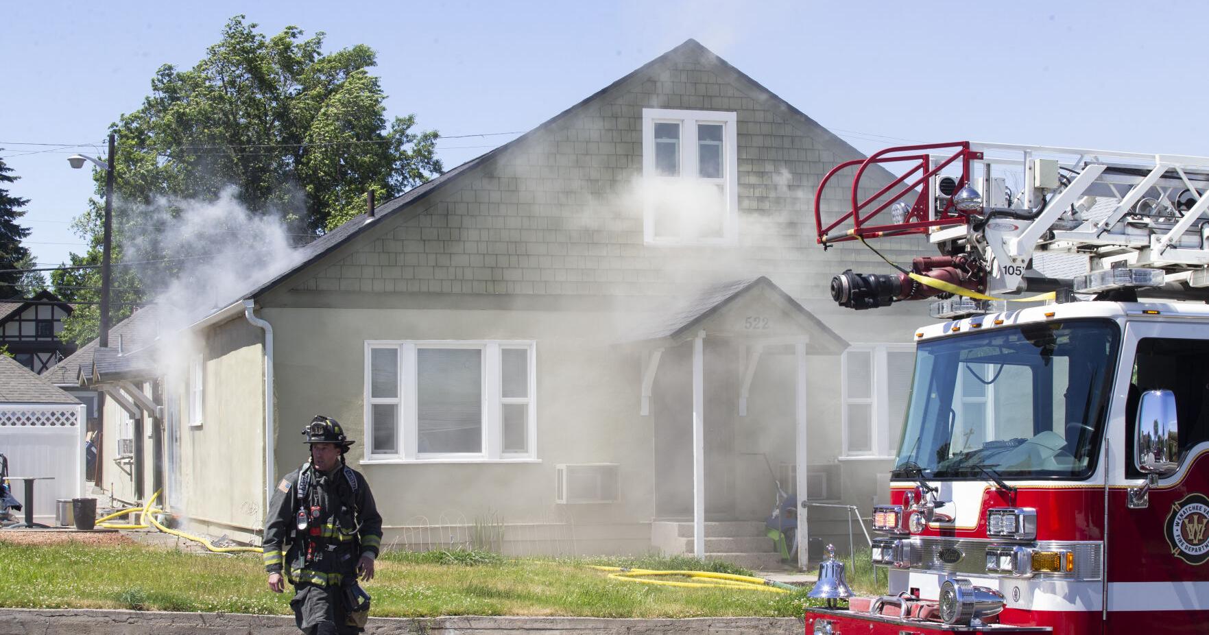 Structure fire on Orondo Avenue displaces residents, pet rat saved - Vimarsana News