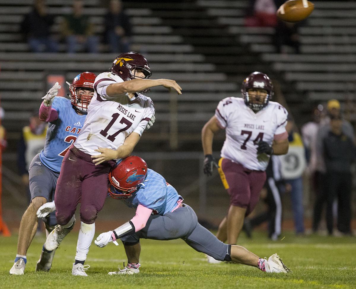 211009-sportslocal-eastmontfballgallery 20.jpg