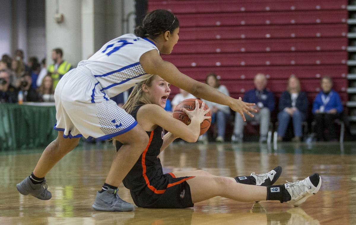 Bulldogs Fall To La Salle In Semifinals Left With Third Place