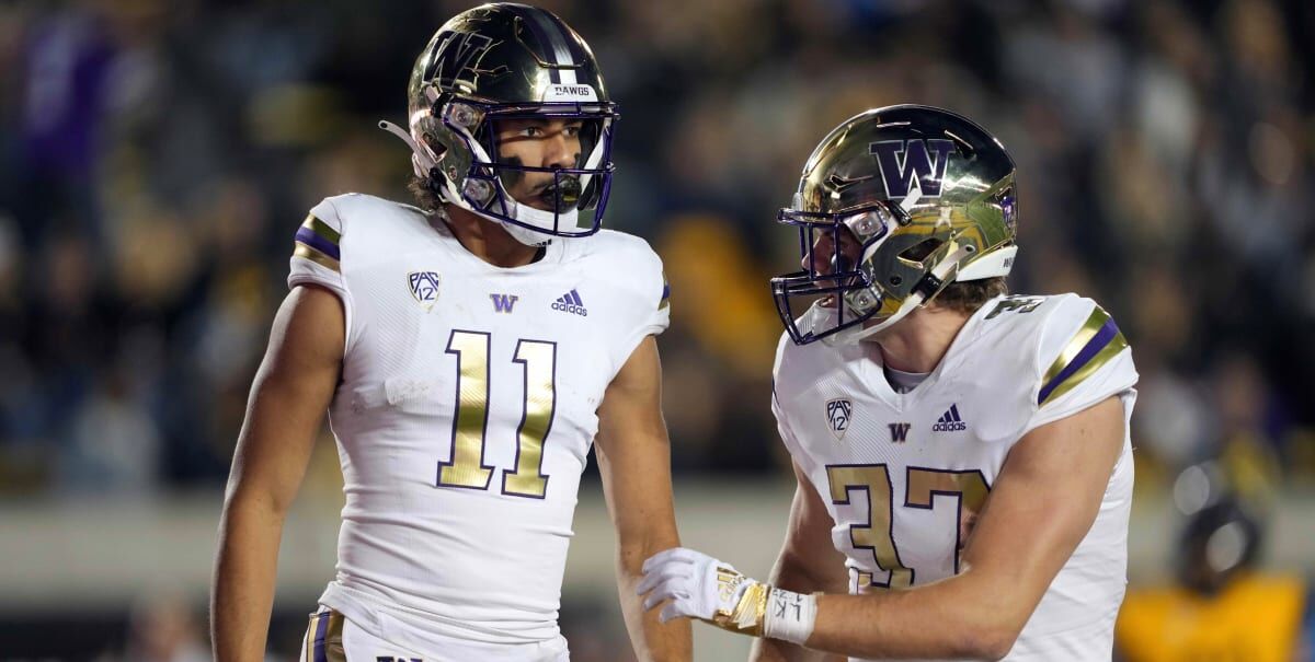 washington huskies football uniforms