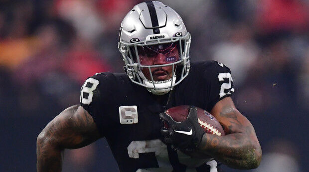 Report: Raiders RB Jacobs Won't Report To Camp On Time