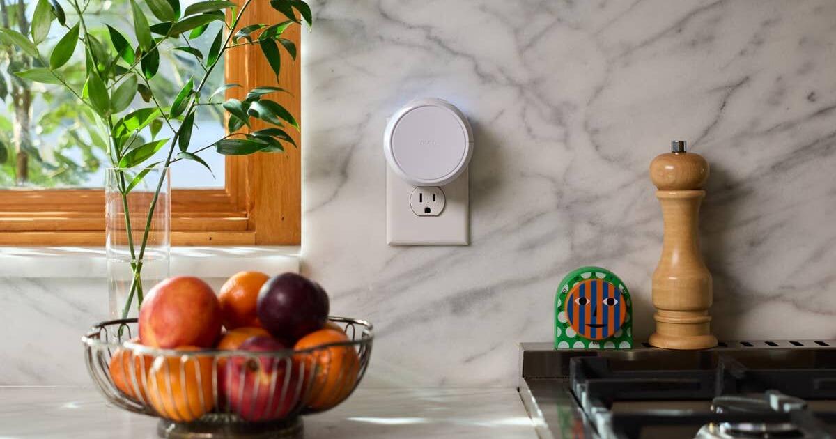 Pura Just Added 7 New Holiday Scents, and They Smell Like the Best Parts of the Season