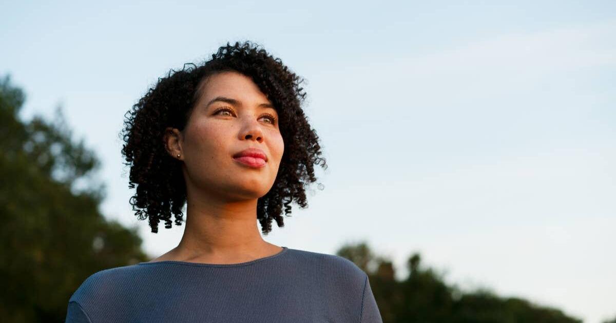 Psychologists Warn Women Against Using This 2-Word Phrase That ‘Downplays’ Their Voice