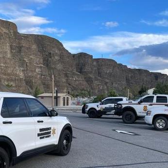 East Wenatchee man dies after driving off a cliff - Vimarsana News