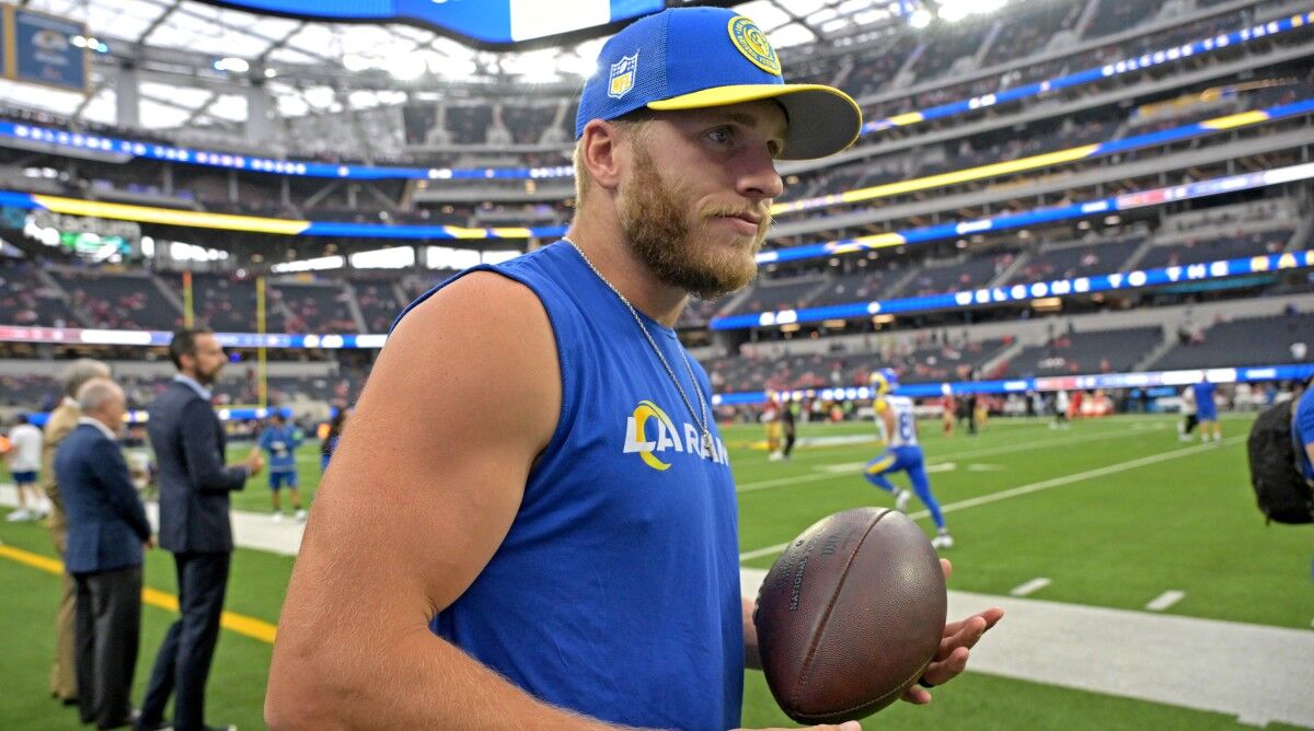 Look: Cooper Kupp Contract Signing Photo Is Going Viral - The Spun: What's  Trending In The Sports World Today