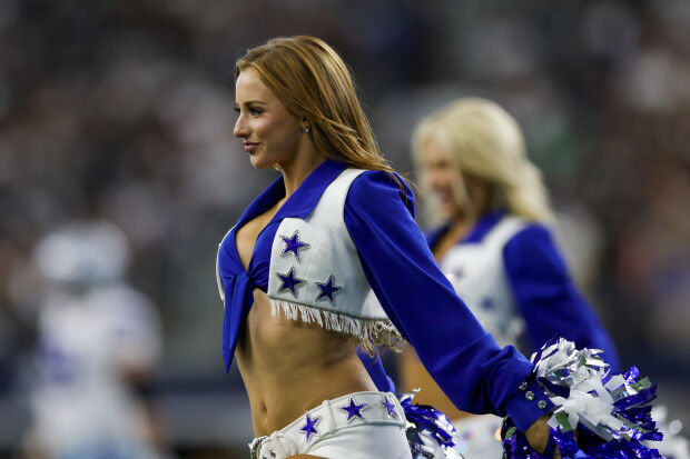 The locker - Dallas Cowboys Cheerleaders: Making the Team