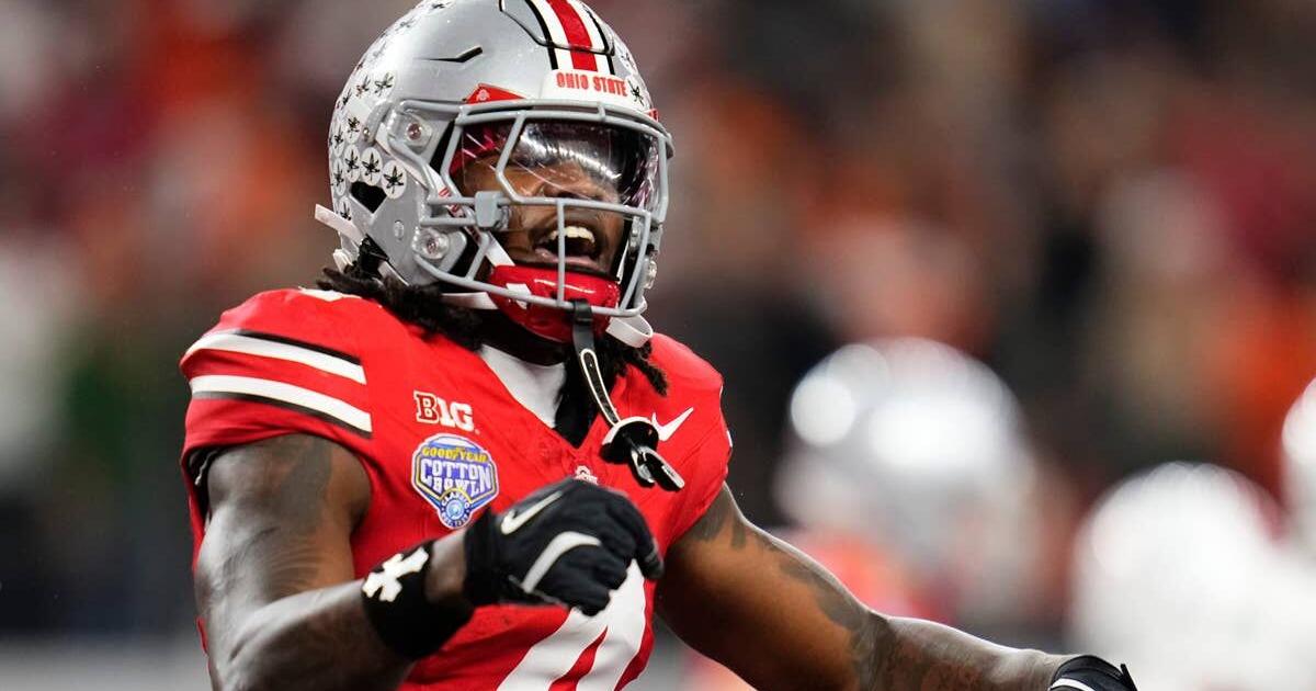 ohio-state-buckeyes-wide-receiver-jeremiah-smith-4-celebrates-a-touchdown