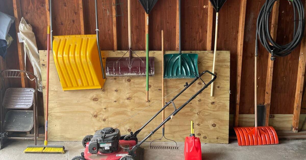 This Is the Biggest Mistake People Make When Storing Their Lawn Mower for Winter, According to a Repair Expert