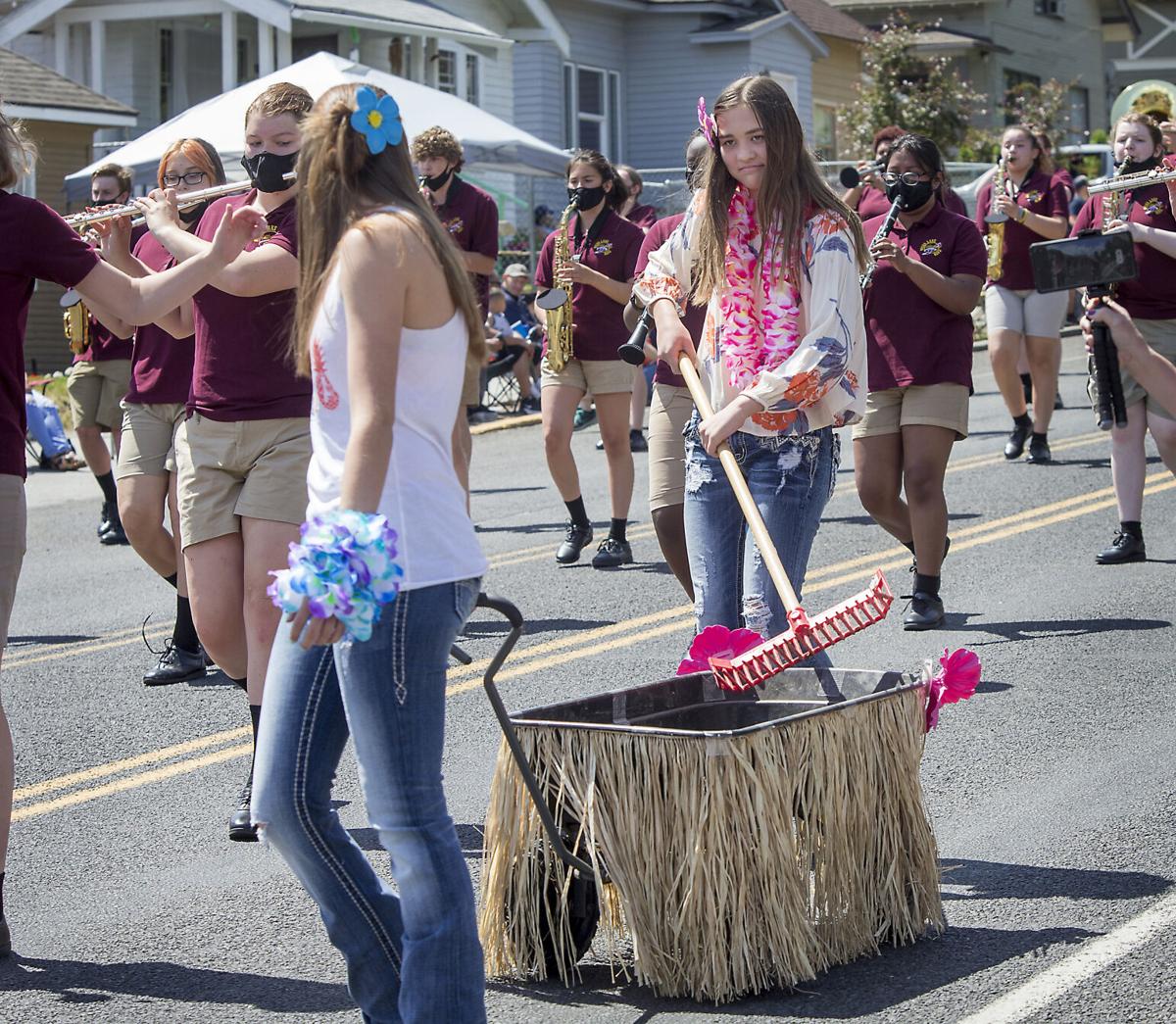 210615-newslocal-festivalparadegallery 10.jpg