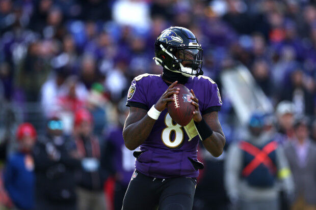 BALTIMORE, MD - JANUARY 01: Baltimore Ravens quarterback Lamar