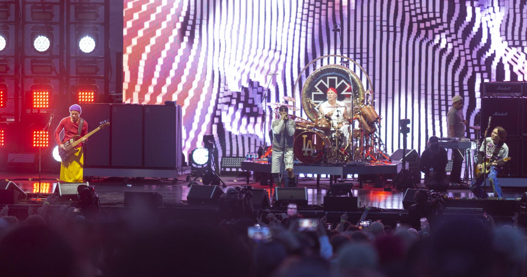 'Hey, Oh': Gorge crowd hears Red Hot Chili Peppers 'say, oh' - Vimarsana News