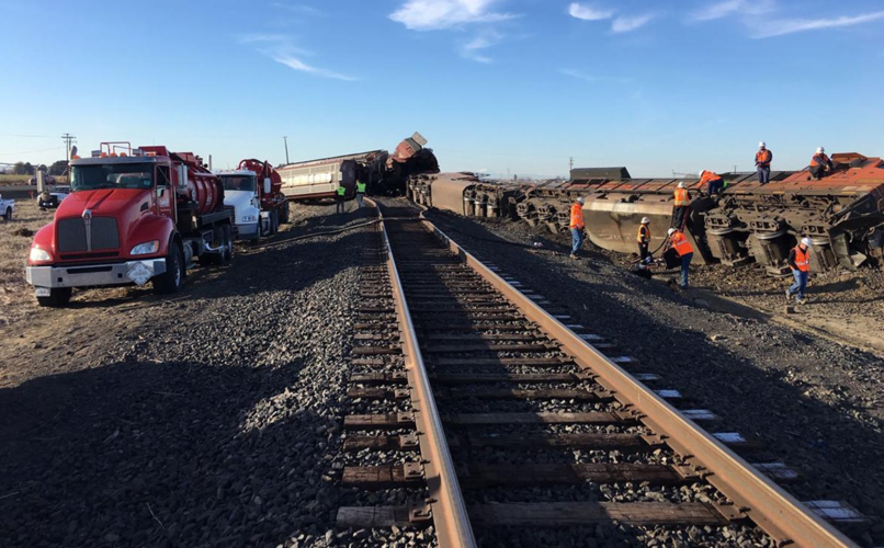 Train derails after collision with semitruck near Mabton News