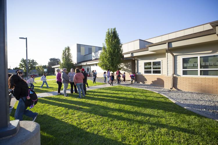 PHOTO GALLERY First Day of School at Lincoln Elementary News