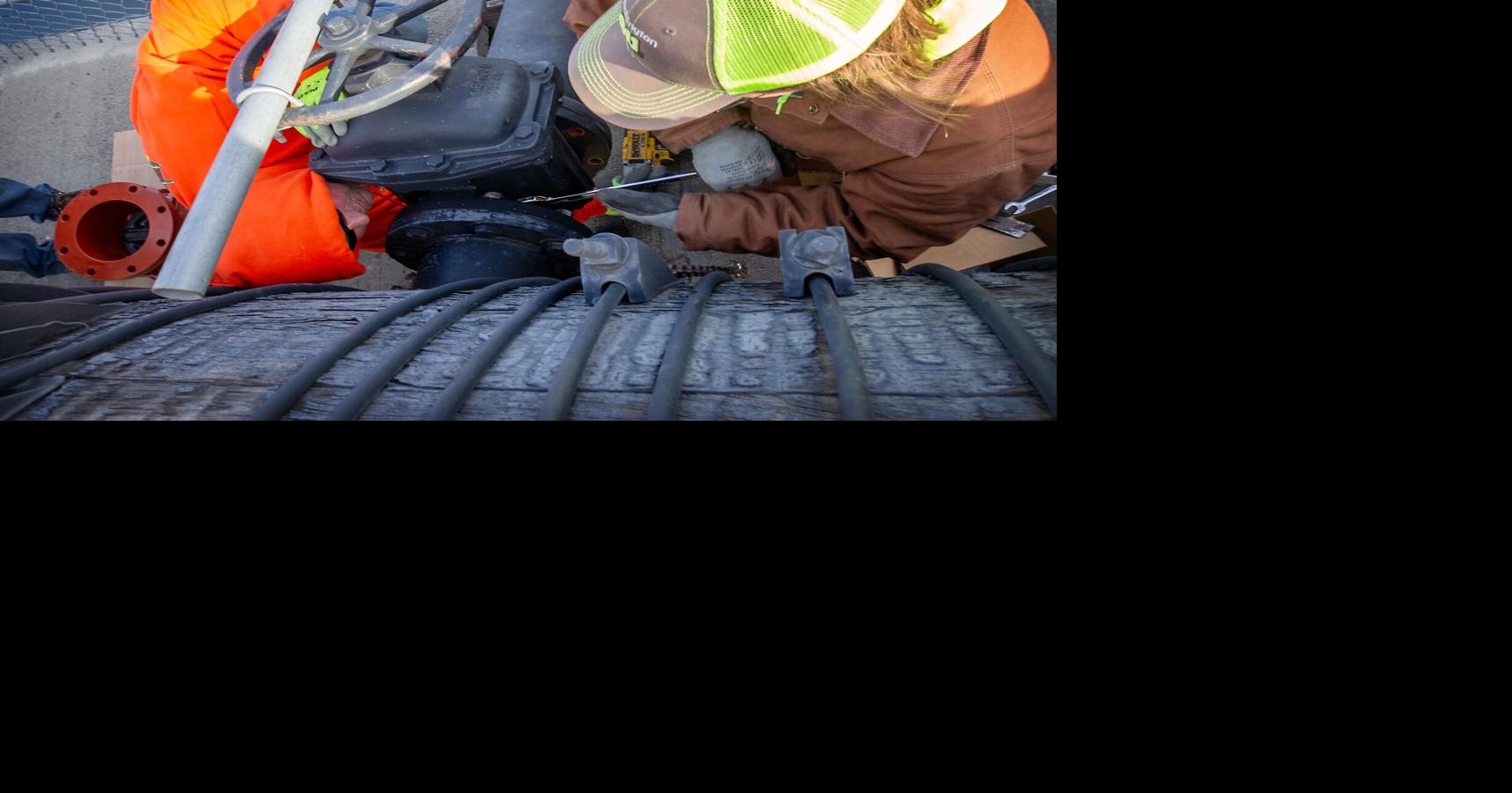 Photos Broken valve delays irrigation opener in Wenatchee Valley