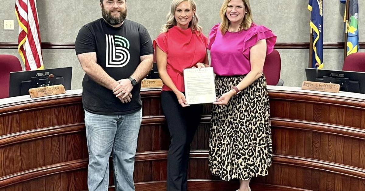 DeRidder Mayor Honors Big Brothers Big Sisters of SWLA | News ...