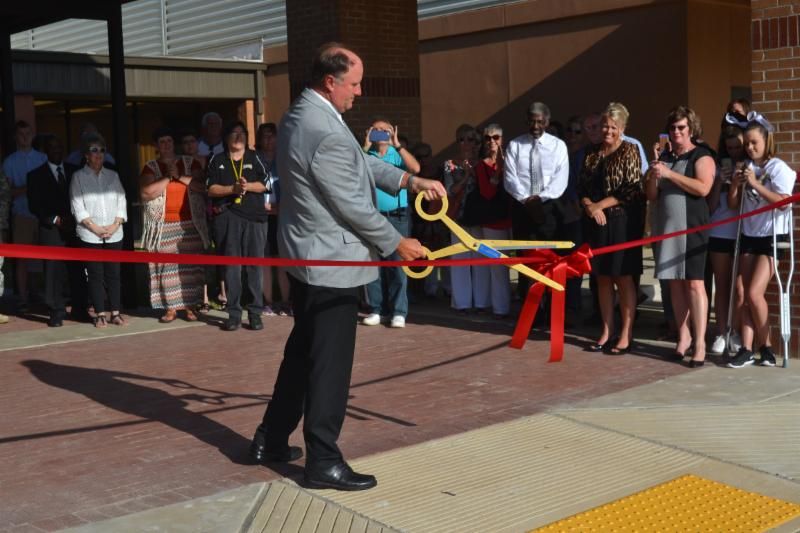 VPSB unveils new 20 million facility at Leesville High School, credits