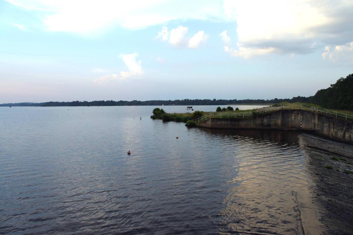 Slideshow Bundick Lake Features