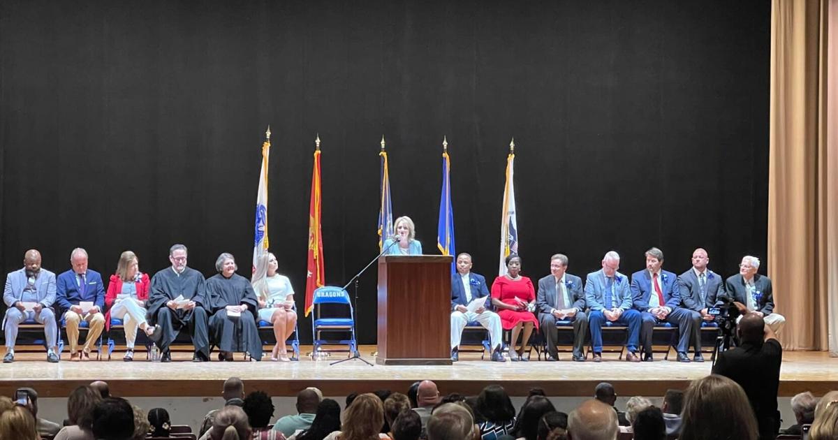 DeRidder Mayor Misty Clanton & Incoming DeRidder City Council Take ...