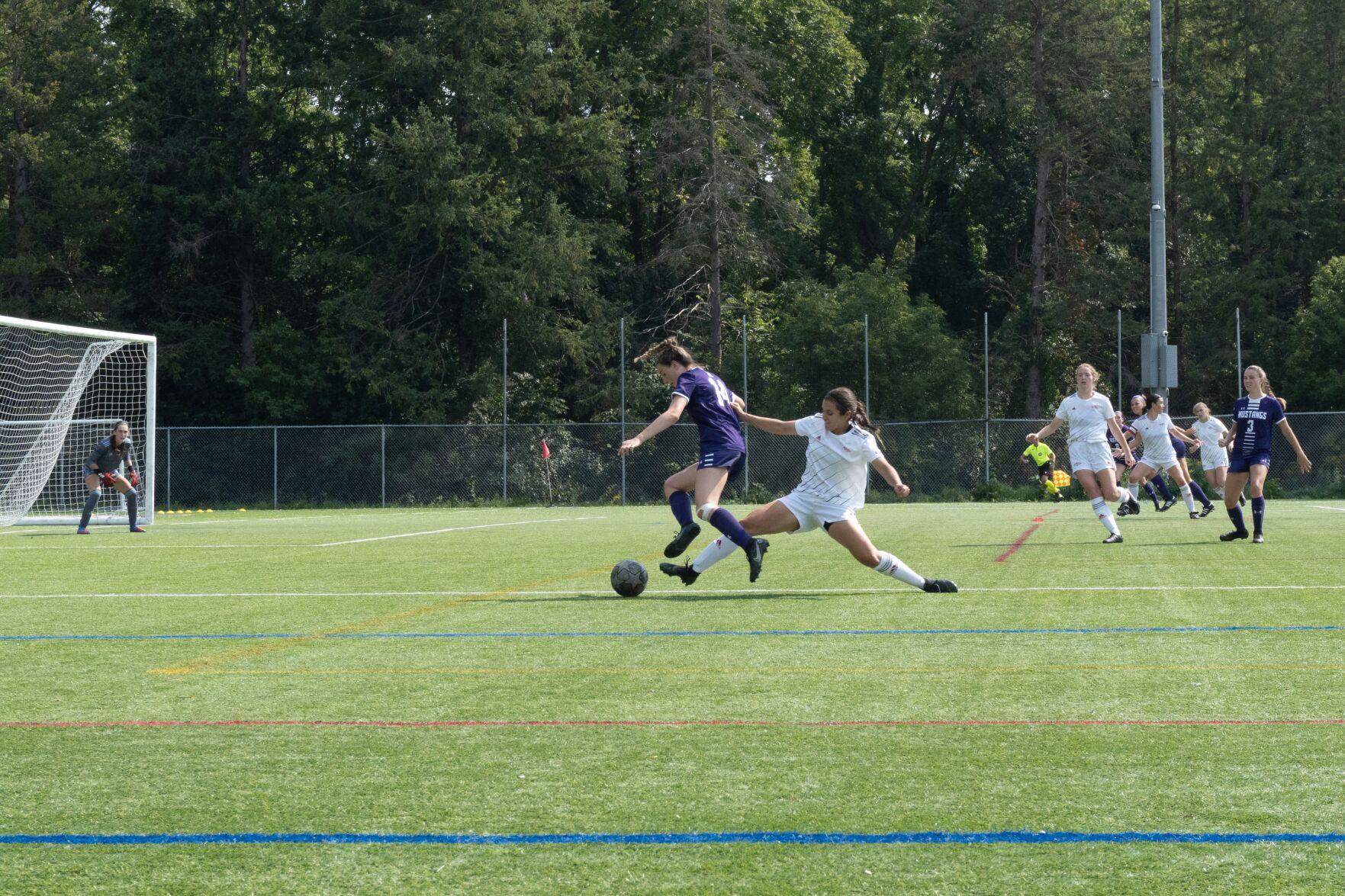 Mustangs men’s soccer team ties, women’s team triumphs over Windsor