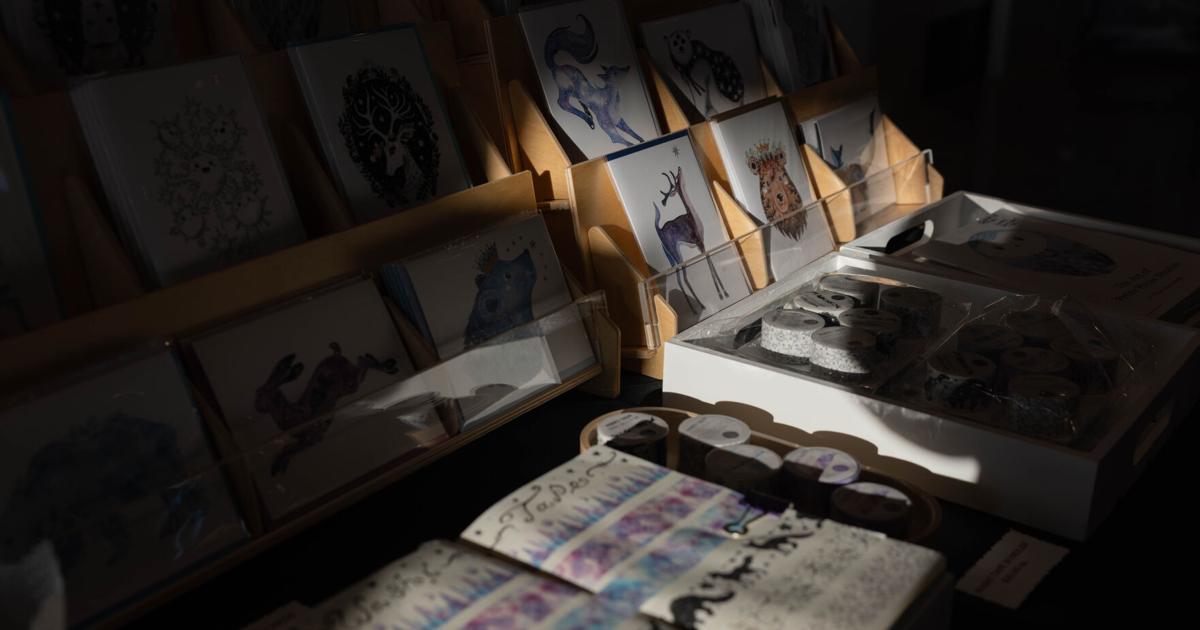 Student entrepreneurs shine at winter market | Culture Student entrepreneurs shine at winter market | Culture