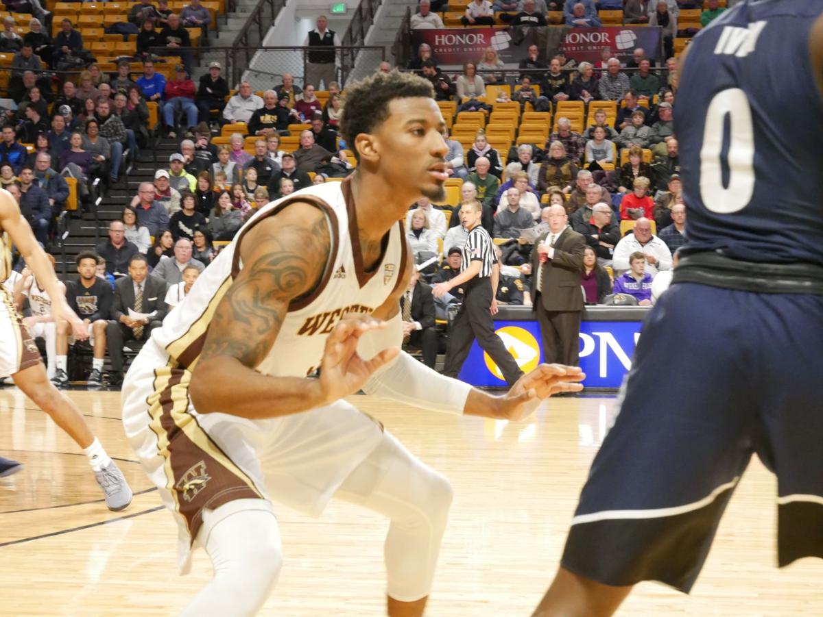 Josh Davis Earns Back To Back Mac West Pow Awards Sports