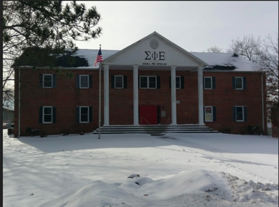 Man Falls Out Of Second Story Fraternity House Window News Westernherald Com