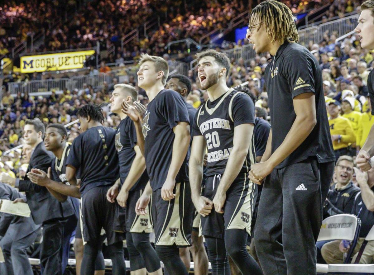 Brandon Johnson S Return Energizes Men S Basketball For Bounce