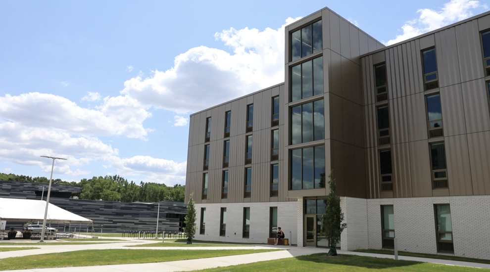 WMU leaders unveil Valley Oaks residence hall