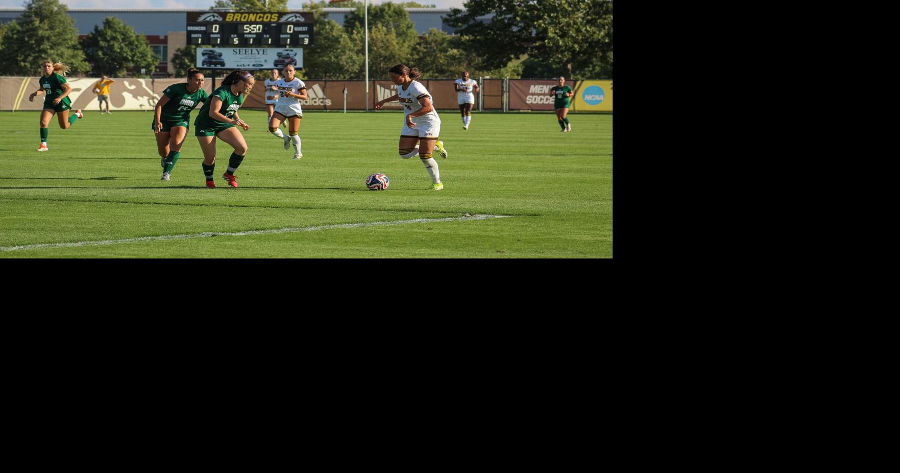 Women’s Soccer Drops NCAA Opening Round Game to Wisconsin