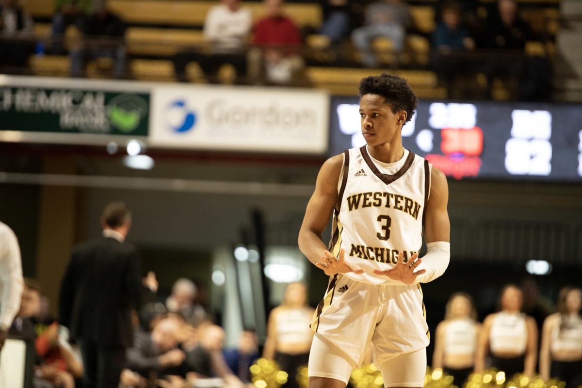 B Artis White Adjusting Fast To Life In College Basketball Sports Westernherald Com