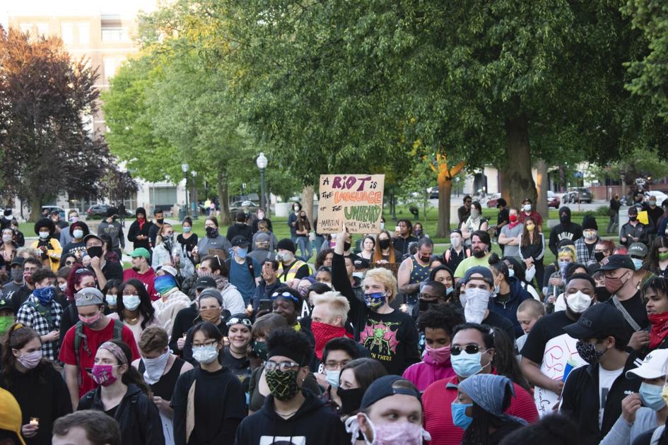 Police Brutality Protests Reach Downtown Kalamazoo News Westernherald Com