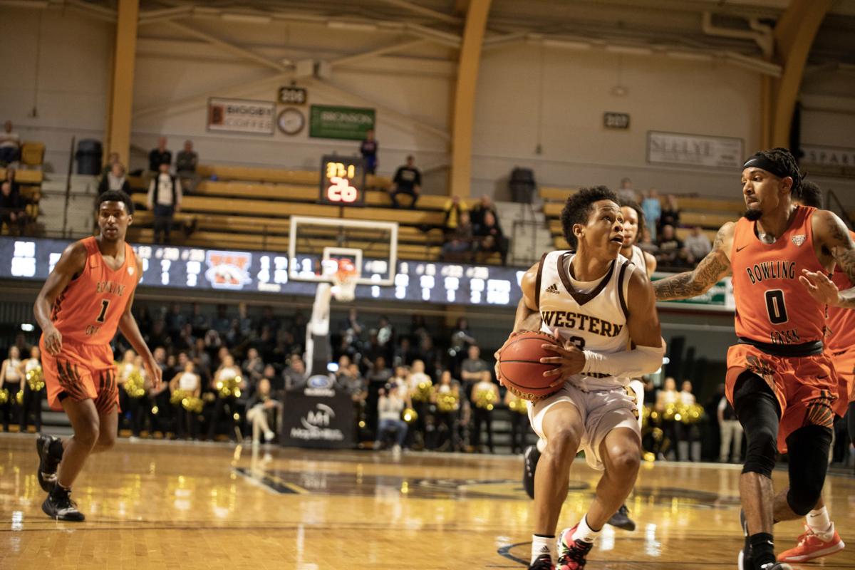 B Artis White Adjusting Fast To Life In College Basketball Sports Westernherald Com