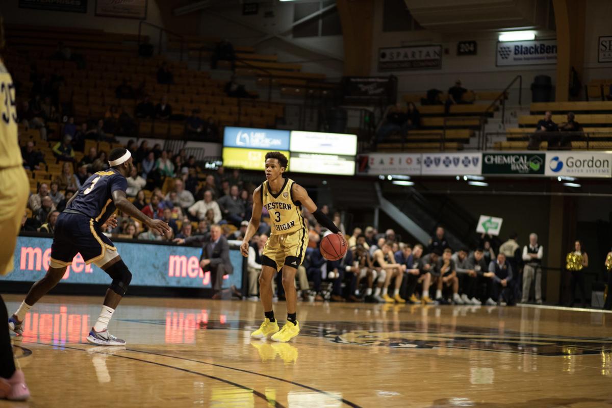 Men S Basketball Falls Short Against Toledo For Fourth Straight Loss Sports Westernherald Com