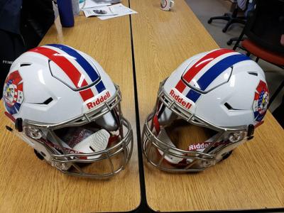 fire football helmets BAKER MAYFIELD "FIRE THE CANNONS" SIGNED TB BUCCANEERS RAVE SPEEDFLEX  Super Sports Center american football red helmet on
