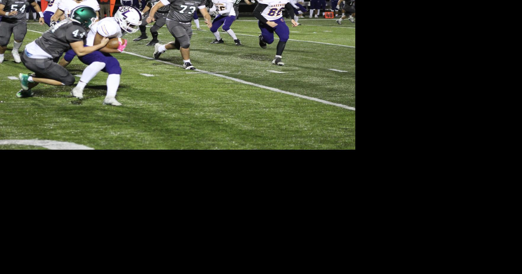 Firsthalf explosion sends Westlake into playoffs Sports