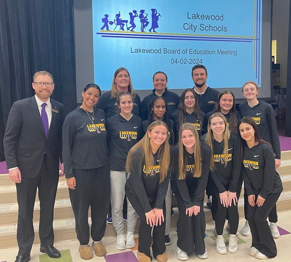 LAKEWOOD: Girls basketball team honored