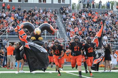 Eagles Open Stadium With Bang Defeat Valley Forge 28 20 Sports