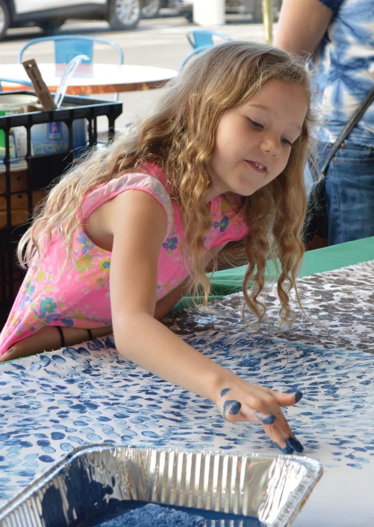 Elle S Enchanted Forest Finger Painting To Make A Big Impression