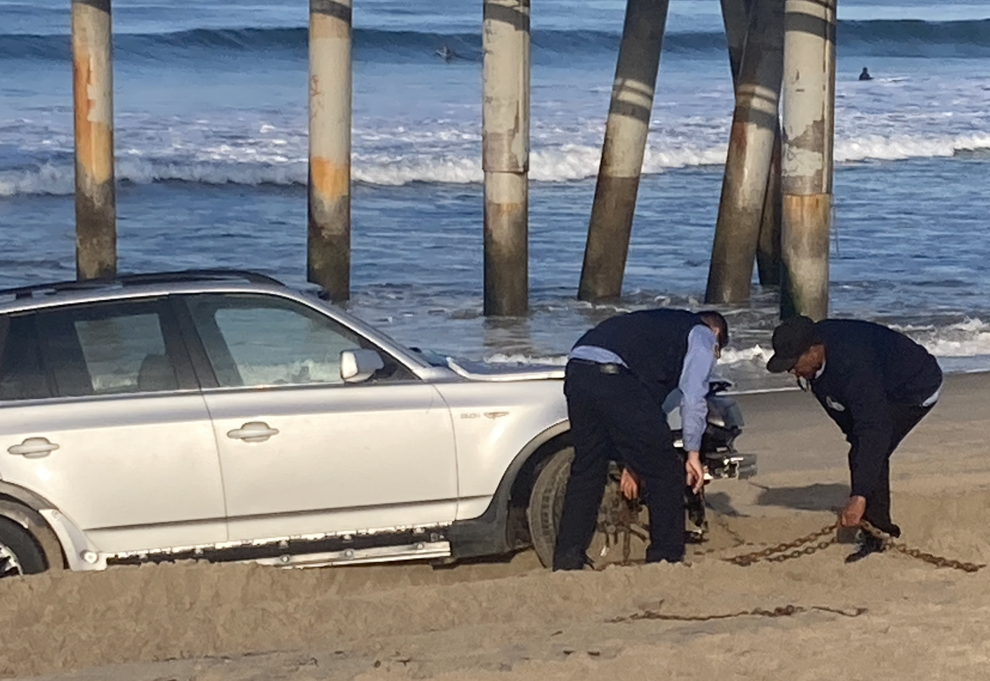 EXCLUSIVE: Woman Drives Car Into Ocean Next To Venice Beach Pier with ...