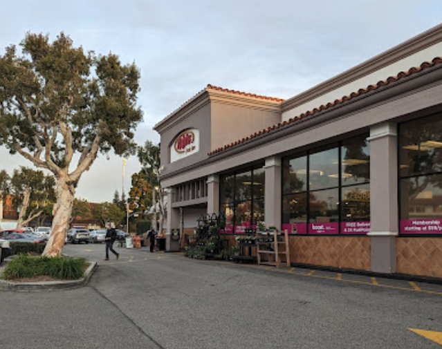 Destruction of Ralphs Store by Palisades Fire Prompts Dropping of ...