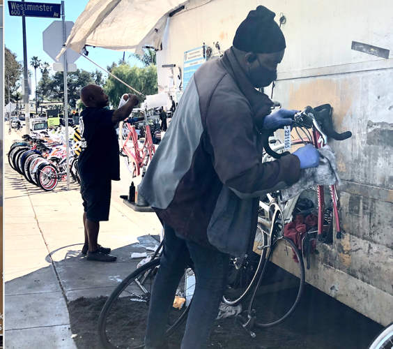 Venice s Bike Whisperer Has Been In High Gear Since Rolling Into Oakwood 13 Years Ago Living westsidecurrent