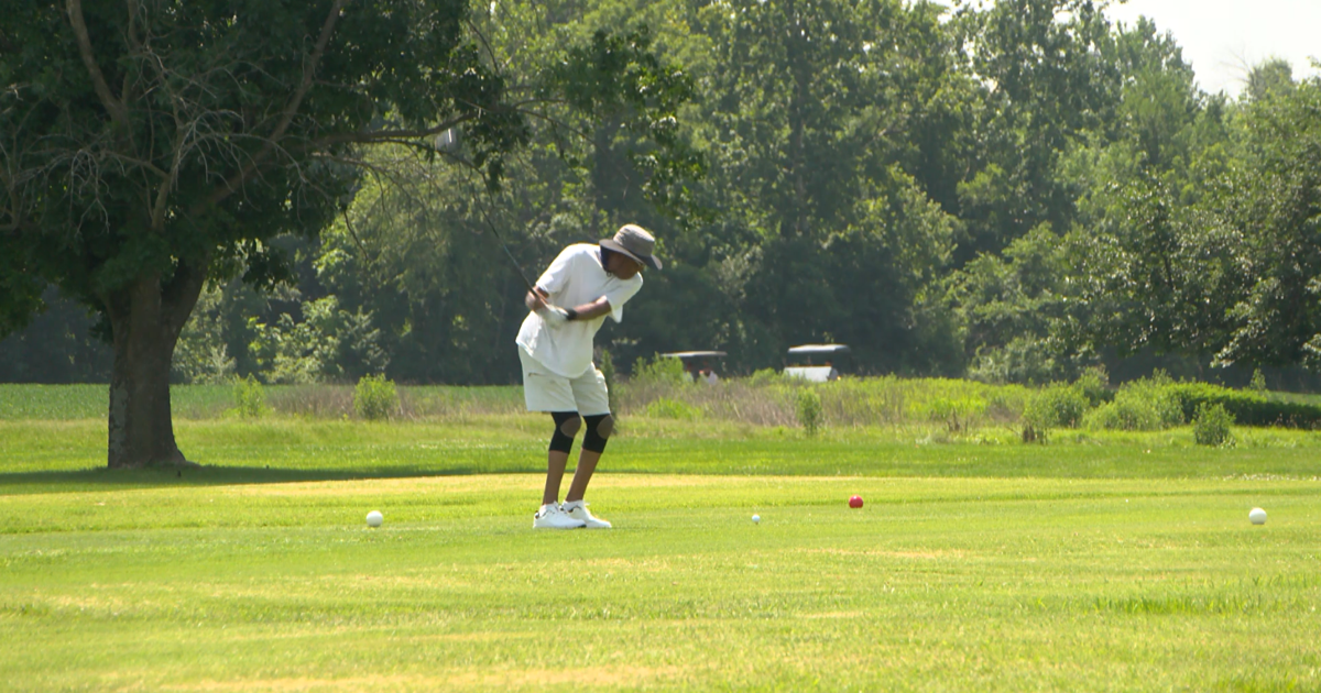 Local golfers still teeing off but staying safe during brutal heatwave